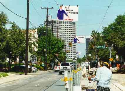 Earl signs along construction route